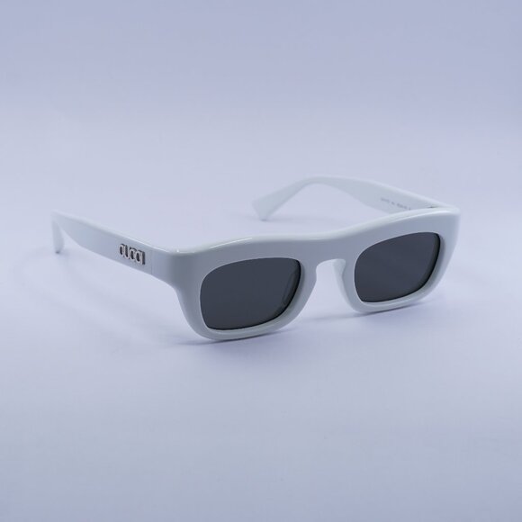Gucci GG1777S 004 Sunglasses Shiny White Square Frame, Grey Lenses - Picture 1 of 10
